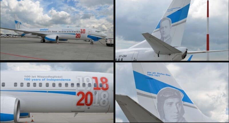 Samolot Enter Air z wojskową szachownicą